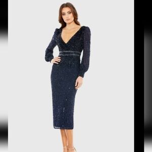 Mac Duggal Size 22W Blue Sheath Dress with Bishop Sleeves and V-Neck